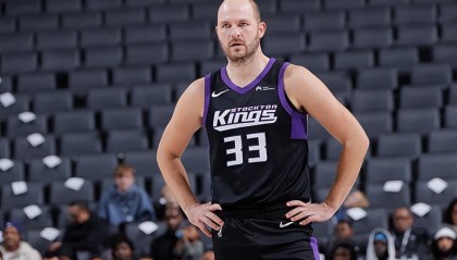 打爆火箭二队！国王二队后场老将打出了一场现象级的表现？